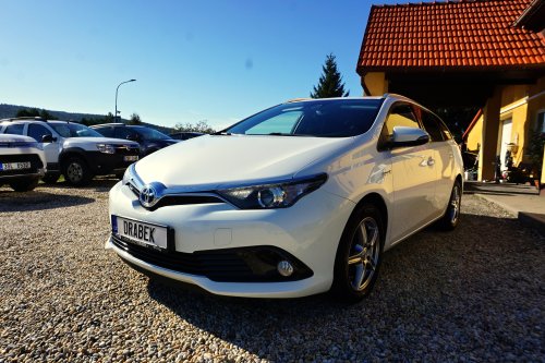 Toyota Auris, 2015